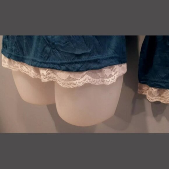 3/$20 Lace Trim Turtleneck Teal Top Long Sleeve Romantic Feminine Blouse - Picture 7 of 8